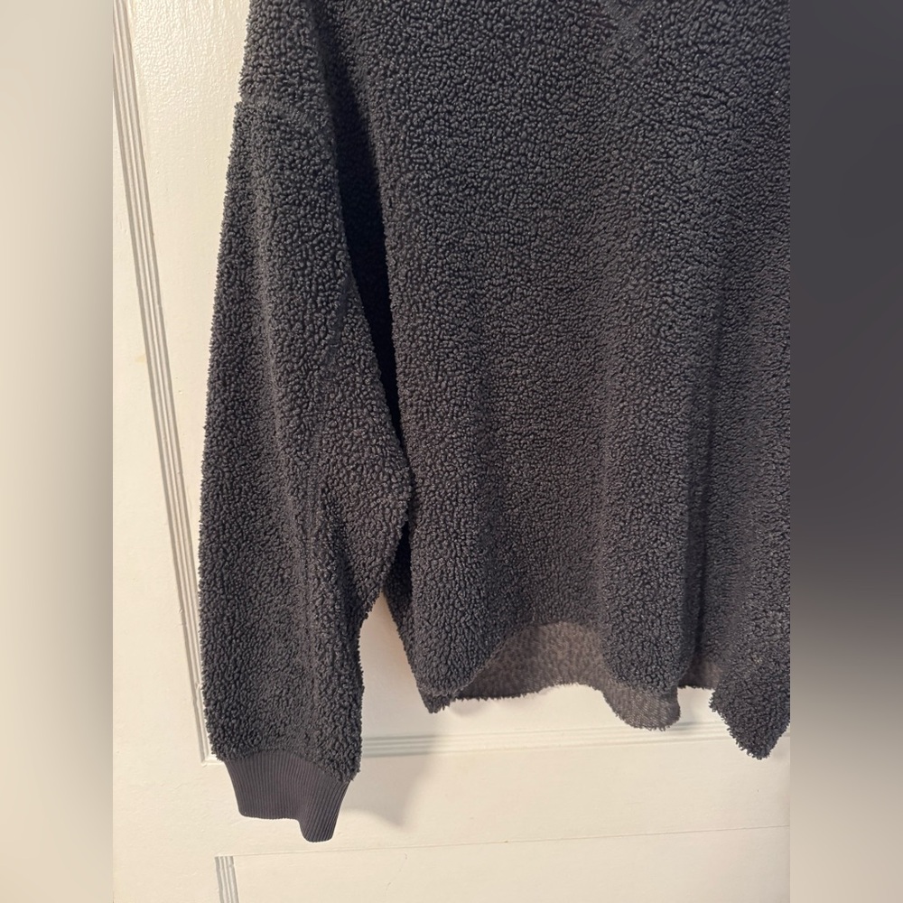 American Eagle Charcoal Gray Crewneck Sherpa Sweatshirt - Picture 2 of 11